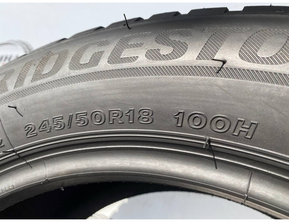 245/50 R18 BRIDGESTONE BLIZZAK LM001 RUN FLAT 5mm