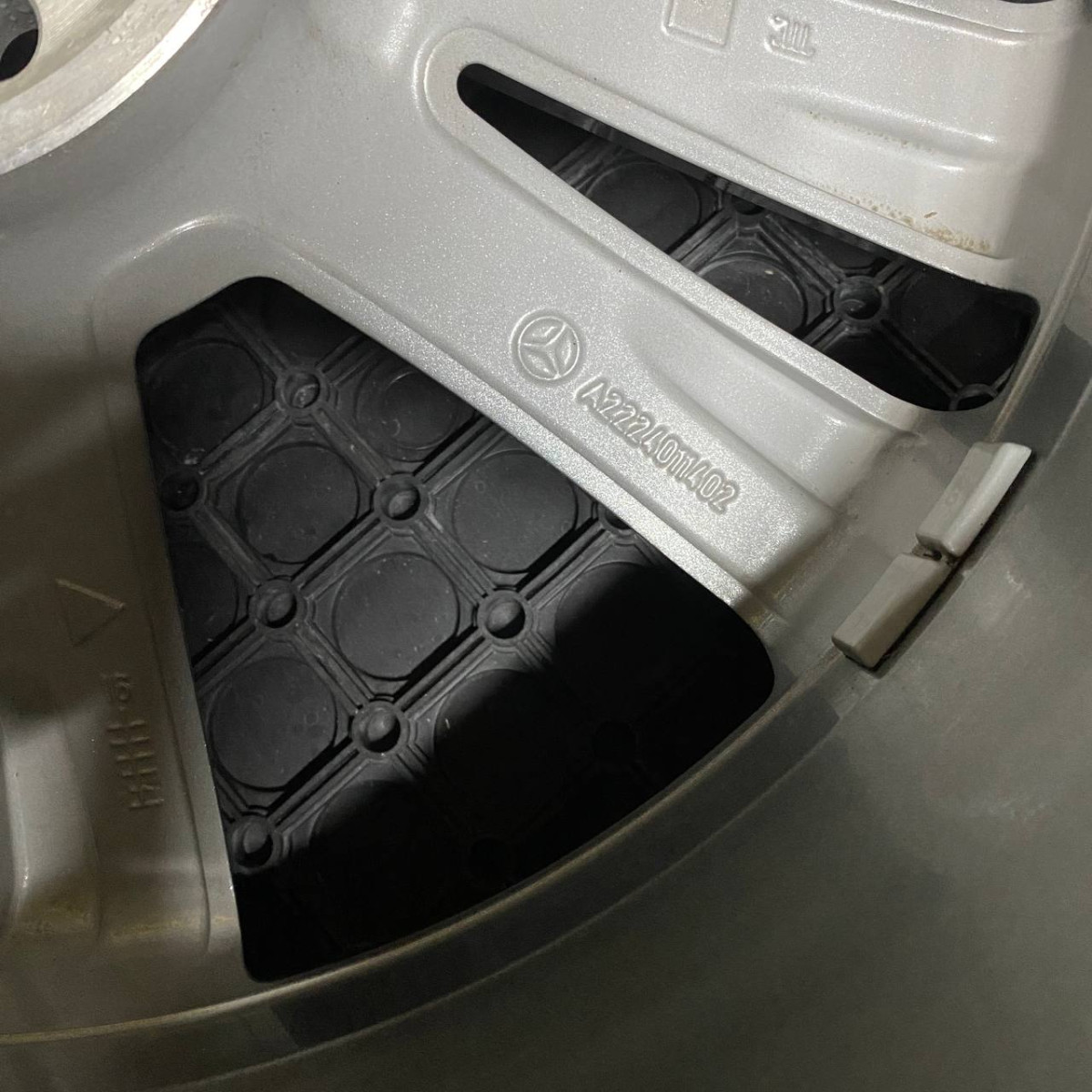 ДИСКИ БУ MERCEDES A2224011402 R19 9.5J PCD 5X112 ET43.5 DIA66.6 GMF