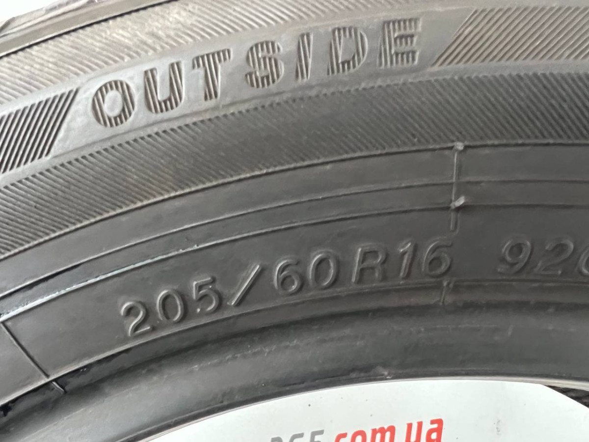 205/60 R16 YOKOHAMA ICE GUARD IG50 PLUS 8mm