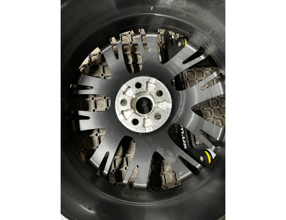 ДИСКИ БУ JAGUAR J9DM-1007-CA R20 8J PCD 5X108 ET52 DIA63.4 MGMF