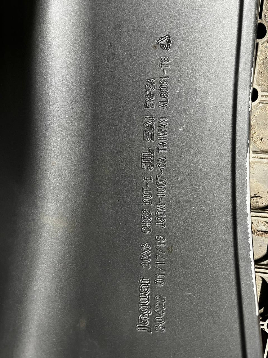ДИСКИ БУ JAGUAR J9DM-1007-CA R20 8J PCD 5X108 ET52 DIA63.4 MGMF