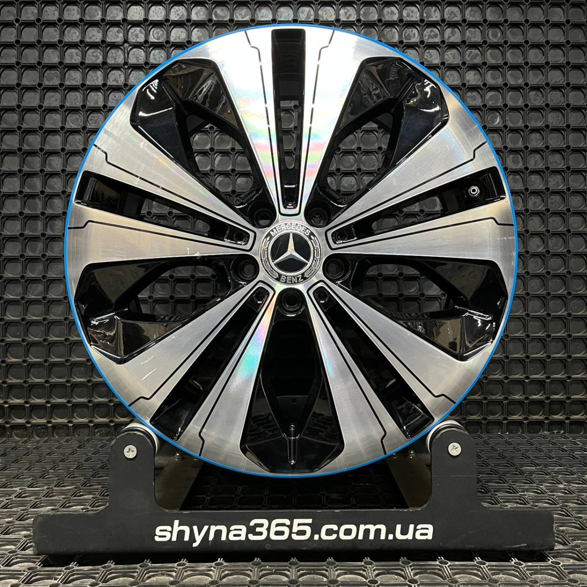 ДИСКИ БУ MERCEDES A2934011300 R19 7.5J PCD 5X112 ET32 DIA66.6 BBGT