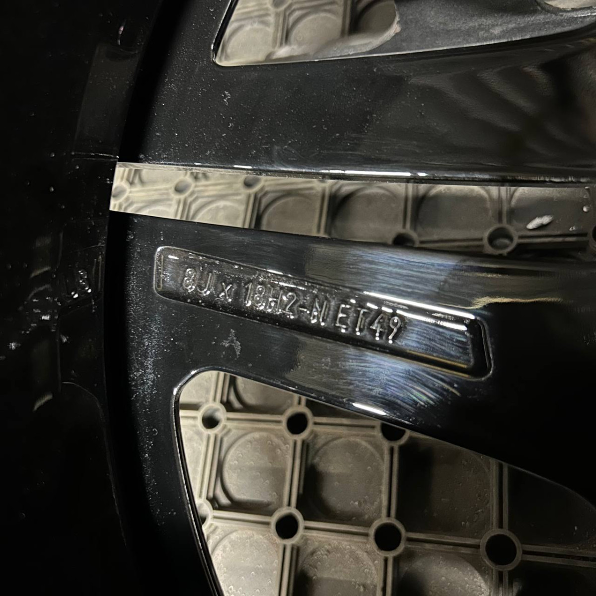 ДИСКИ ДЕМО* MERCEDES AMG A1184010200 R18 8J PCD 5X112 ET49 DIA66.6 BKF