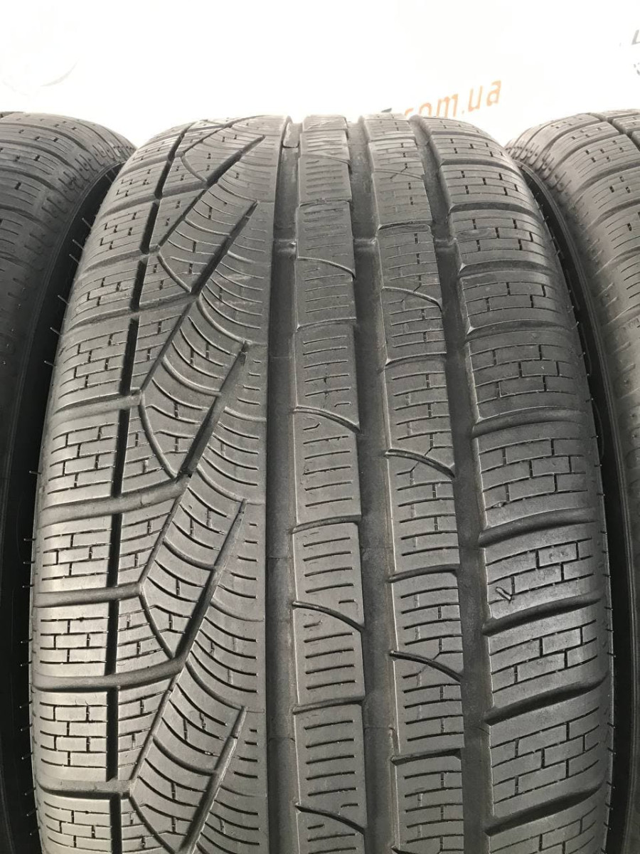 255/40 R18 PIRELLI SOTTOZERO WINTER 210 SERIE II RUN FLAT 5mm