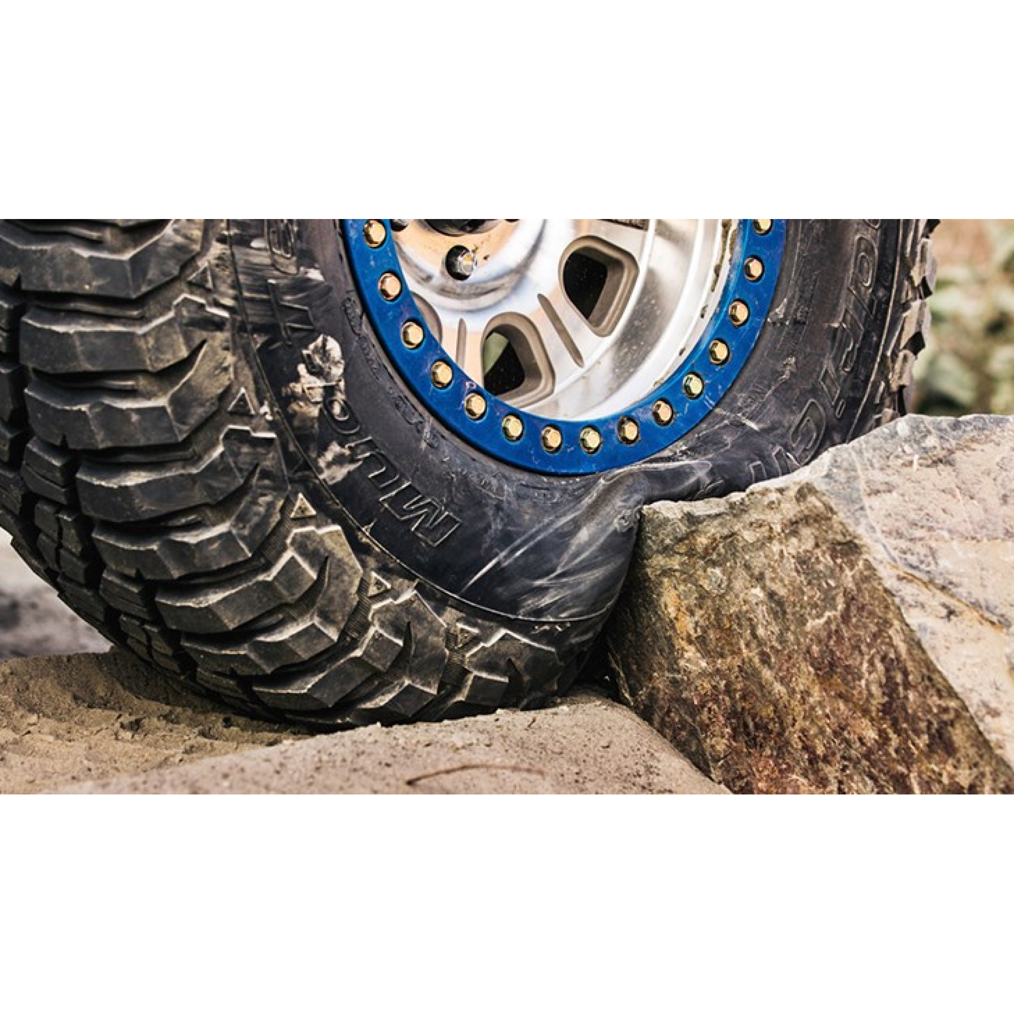 Грязьові шини – що про них варто знати?