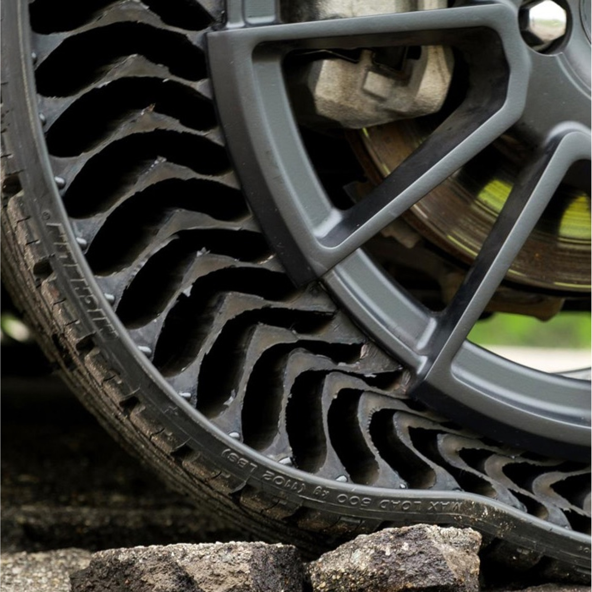 Шины будущего: какие технологии изменят жизнь автовладельцев