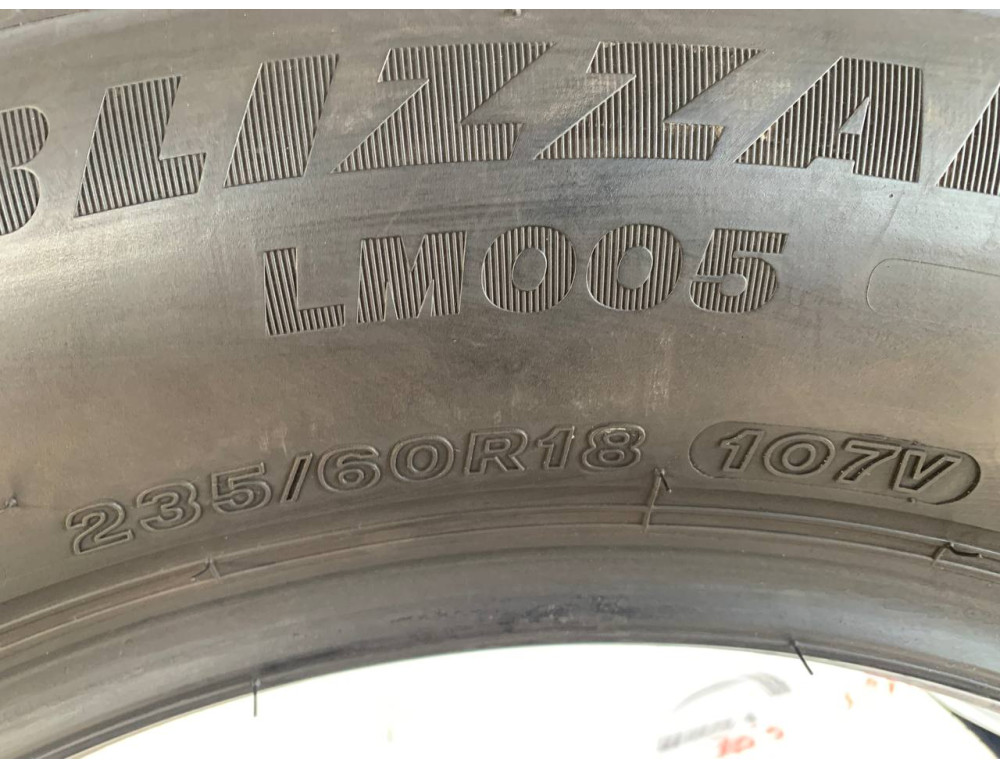 235/60 R18 BRIDGESTONE BLIZZAK LM005 6mm