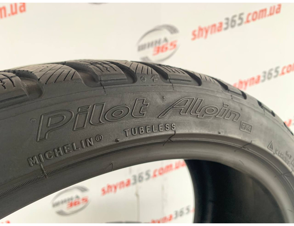 235/35 R19 MICHELIN PILOT ALPIN PA4 4mm