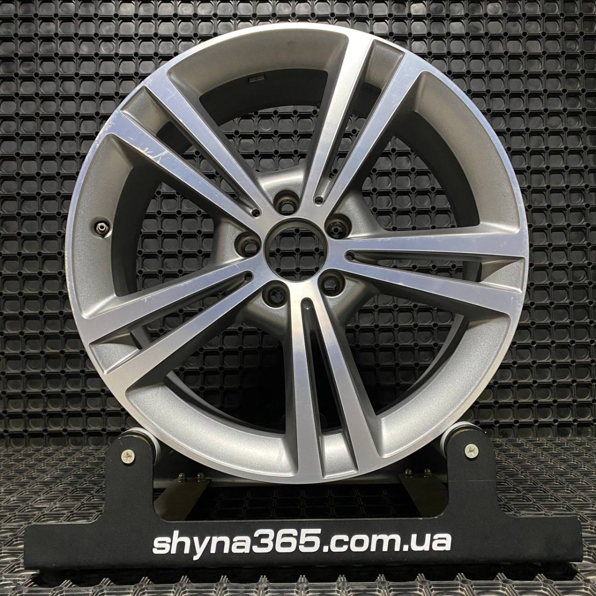 ДИСКИ БУ MERCEDES A1774010800 R19 7.5J PCD 5X112 ET49 DIA66.6 GMF