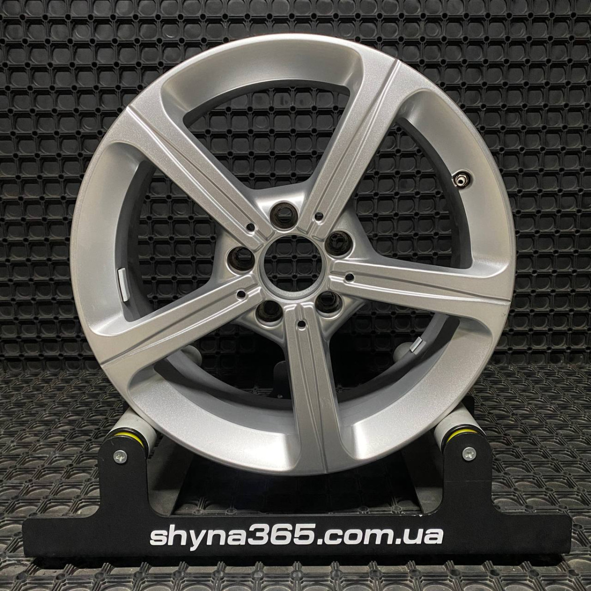 ДИСКИ БУ MERCEDES A1774011200 R17 6.5J PCD 5X112 ET44 DIA66.6 S
