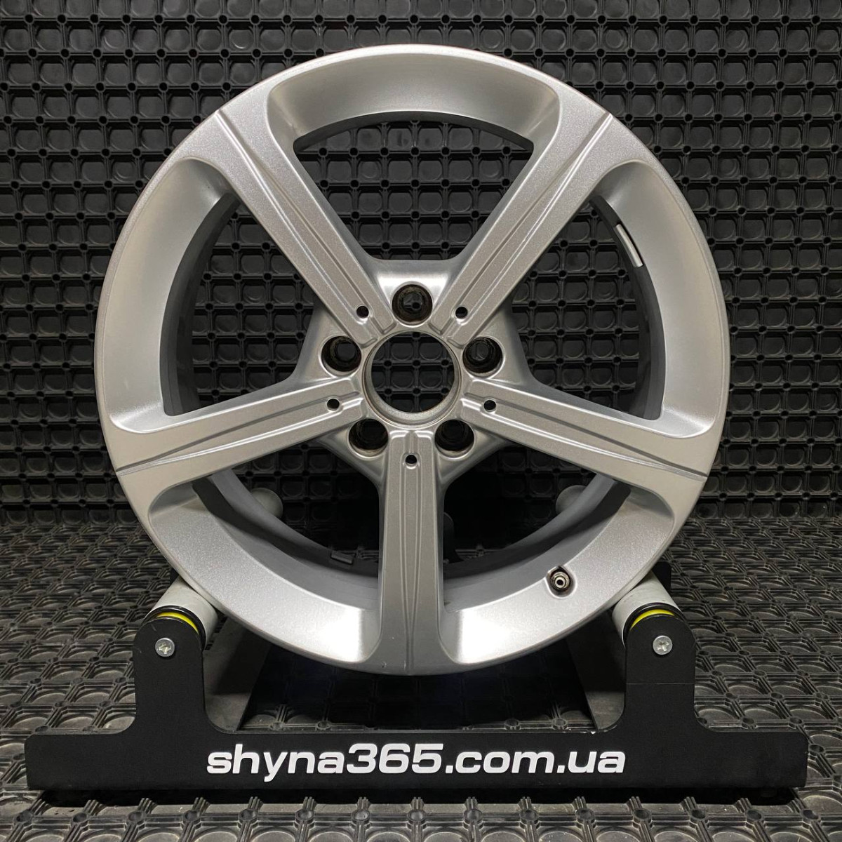 ДИСКИ БУ MERCEDES A1774011200 R17 6.5J PCD 5X112 ET44 DIA66.6 S