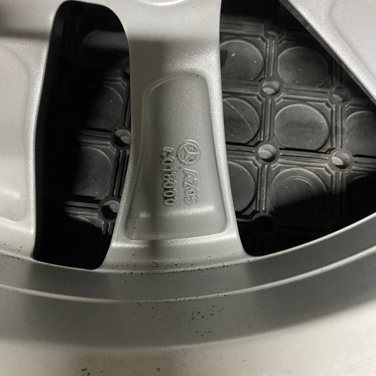 ДИСКИ БУ MERCEDES A2054018000 R17 7J PCD 5X112 ET48.5 DIA66.6 S