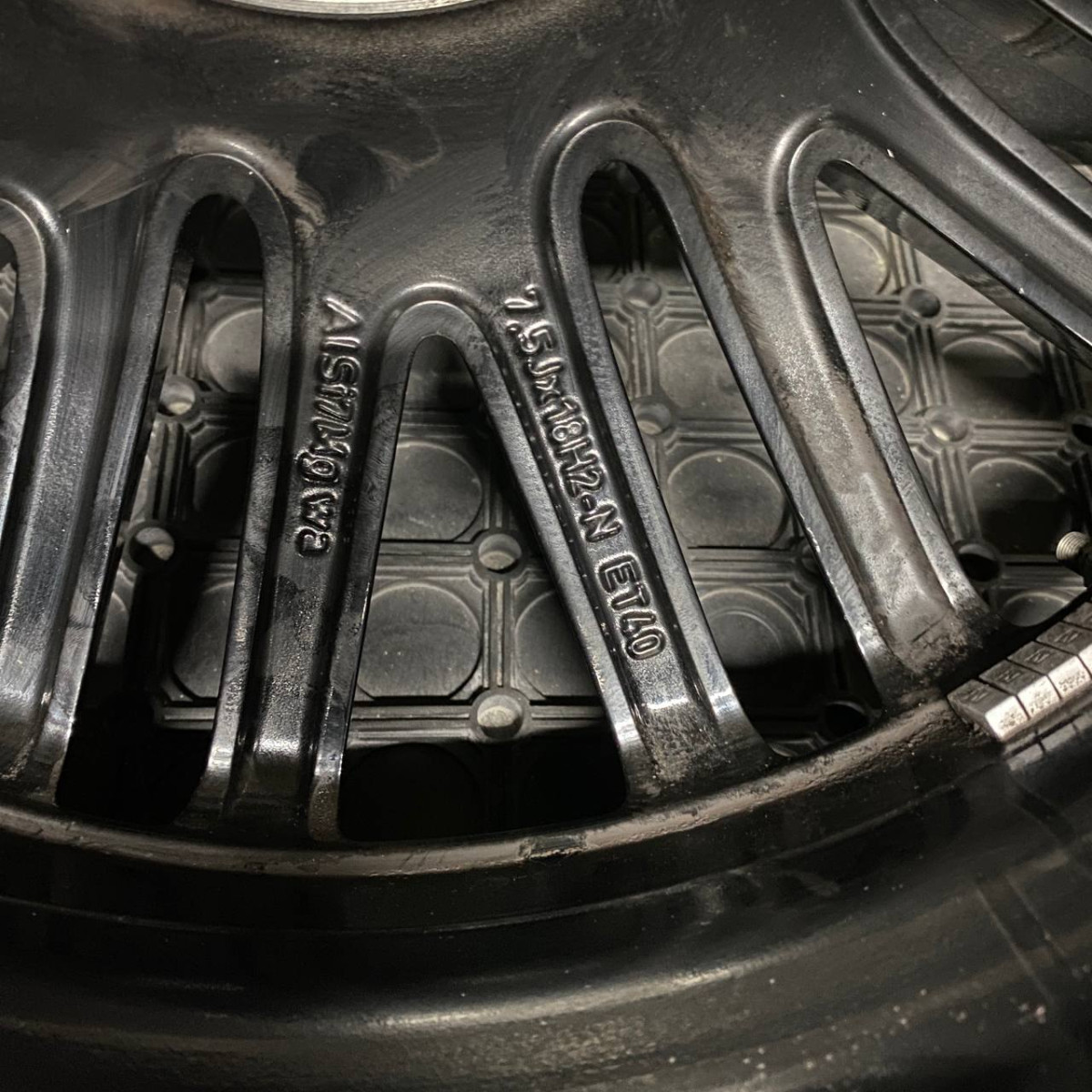 ДИСКИ БУ MERCEDES A2064014900 R18 7.5J PCD 5X112 ET40 DIA66.6 BKF