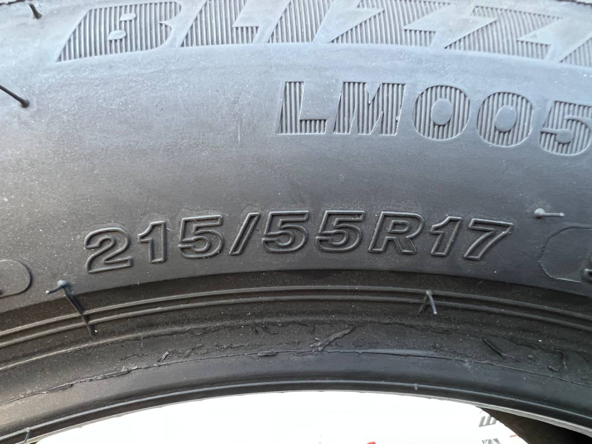 215/55 R17 BRIDGESTONE BLIZZAK LM005 7mm