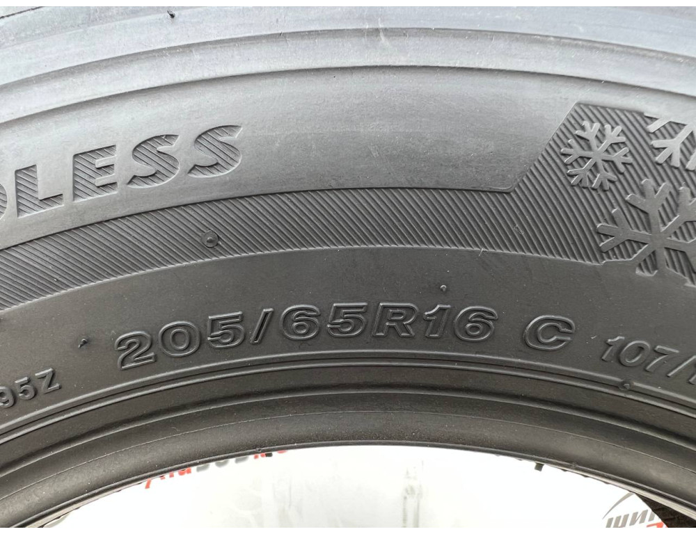 205/65 R16C BRIDGESTONE BLIZZAK W810 5mm
