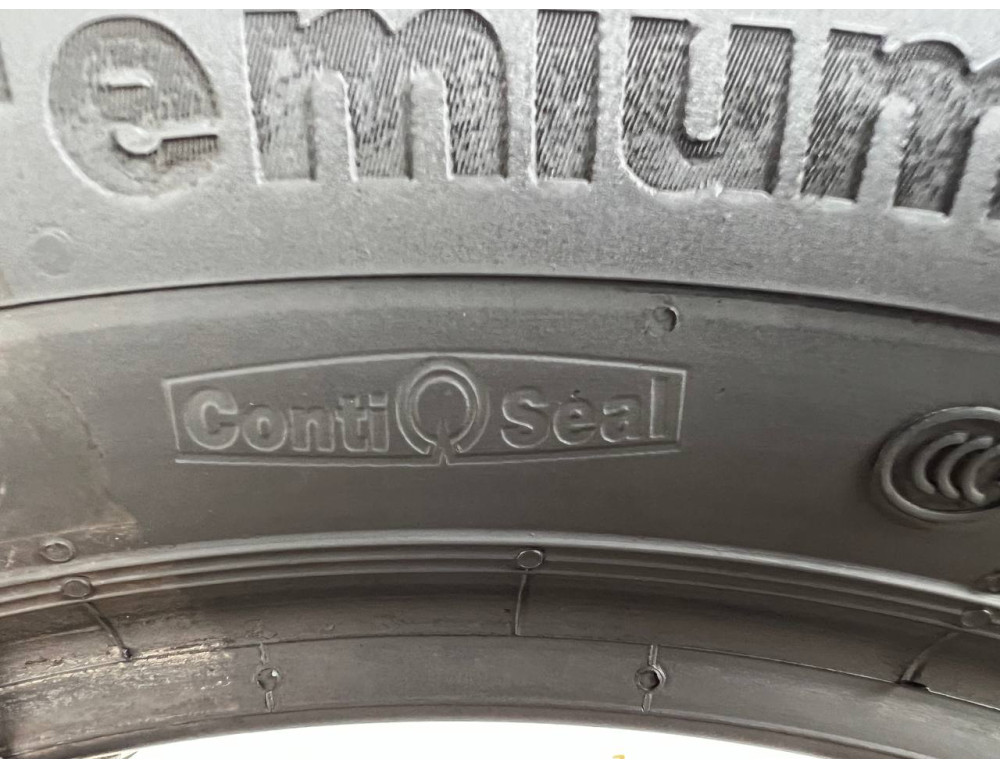 215/55 R17 CONTINENTAL CONTIPREMIUMCONTACT 5 CONTISEAL 4mm