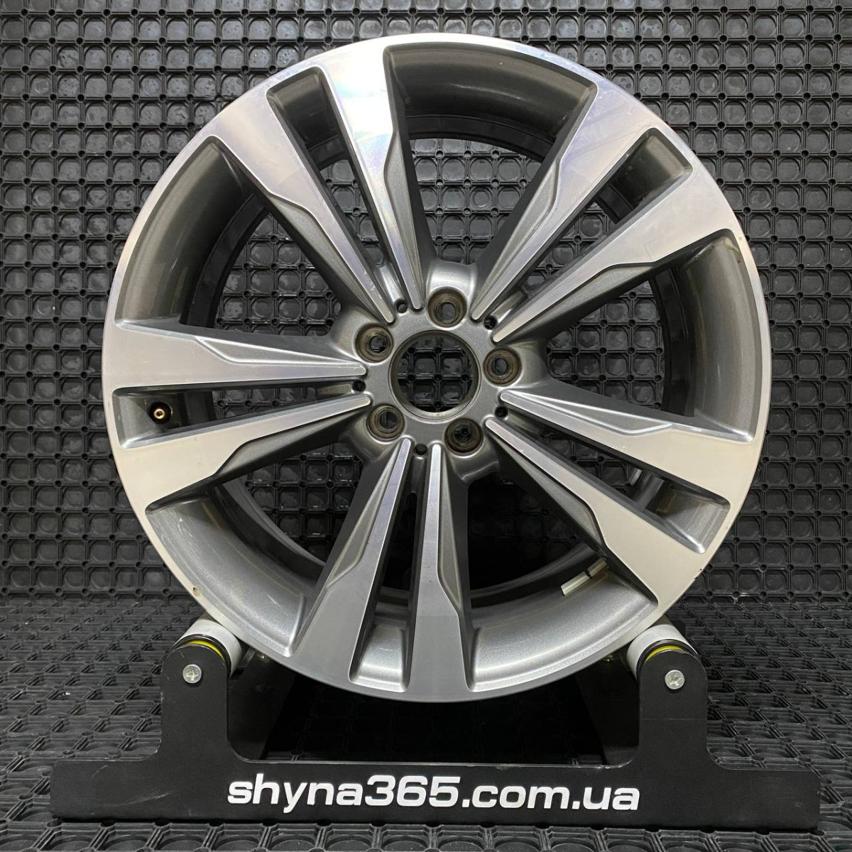 ДИСКИ БУ MERCEDES A2224011302 R19 8.5J PCD 5X112 ET36 DIA66.6 GMF