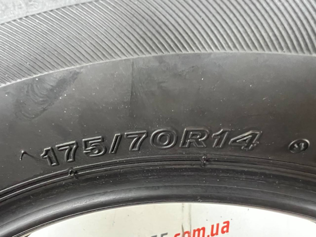 175/70 R14 BRIDGESTONE BLIZZAK VRX2 8mm
