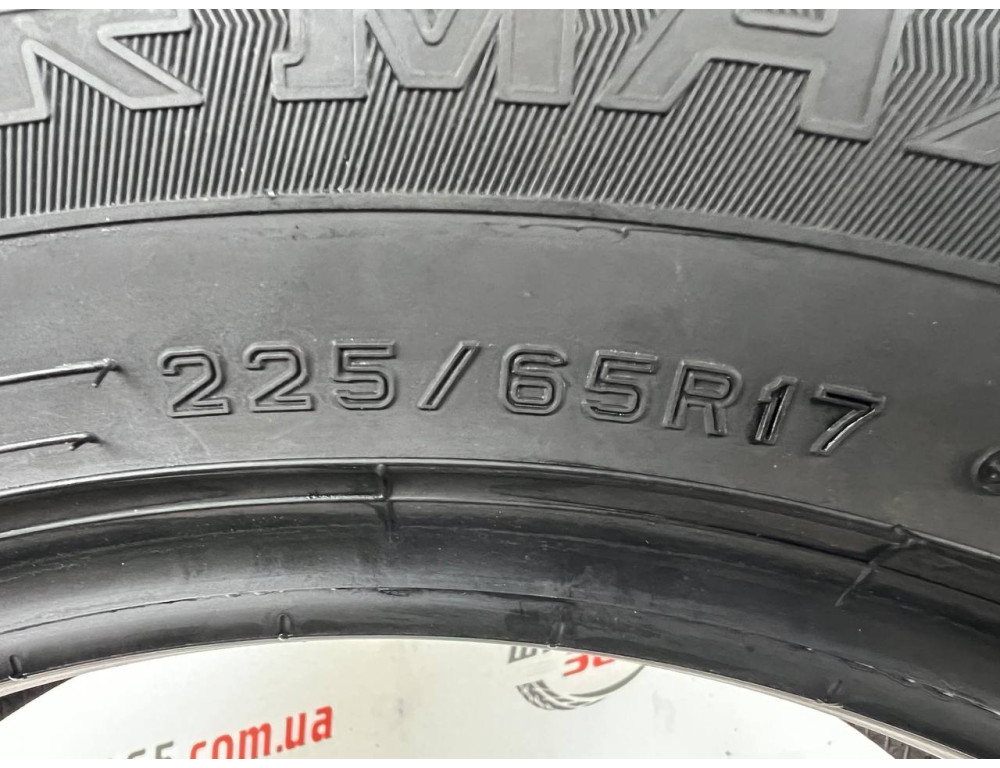 225/65 R17 DUNLOP WINTER MAXX SJ8 8mm