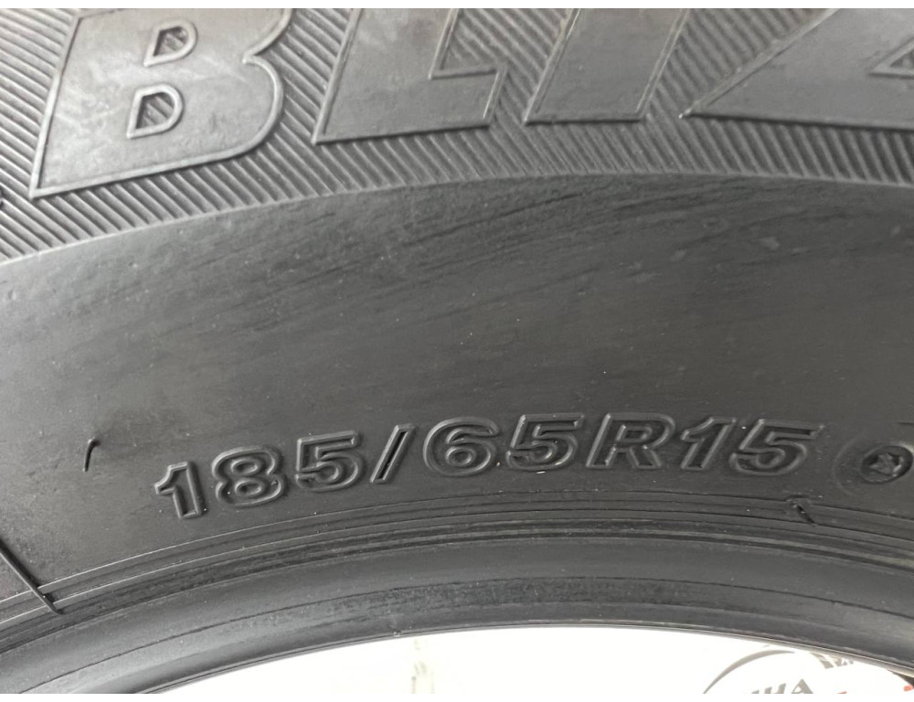 185/65 R15 BRIDGESTONE BLIZZAK REVO GZ 7mm