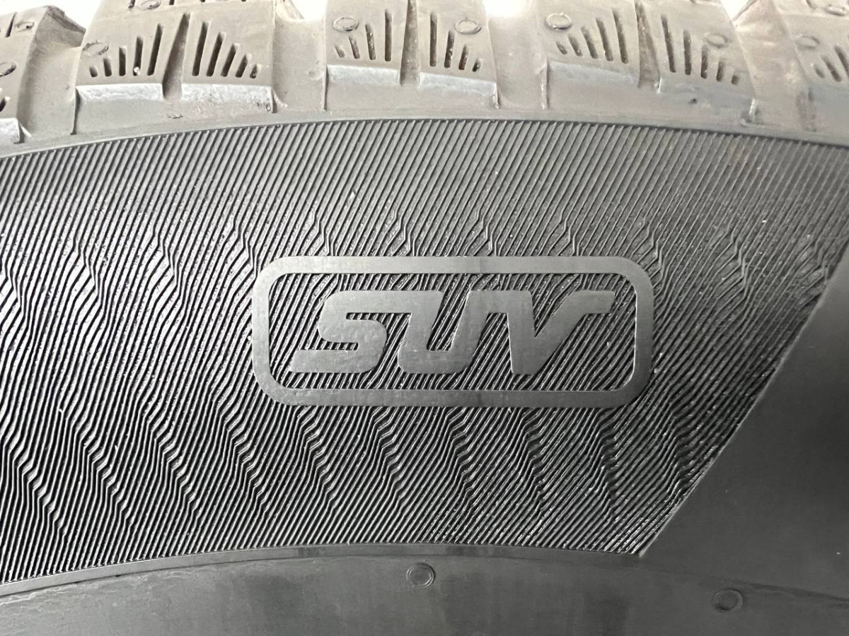 215/65 R16 CONTINENTAL CONTIVIKINGCONTACT 6 SUV 6mm