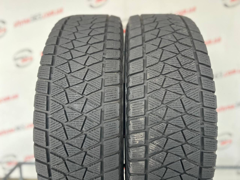 215/70 R16 BRIDGESTONE BLIZZAK DM-V2 5mm