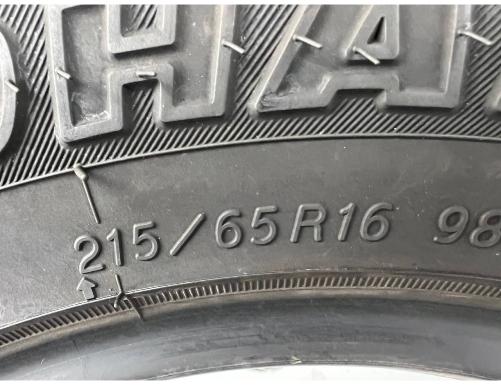 215/65 R16 YOKOHAMA GEOLANDAR I/T-S 8mm