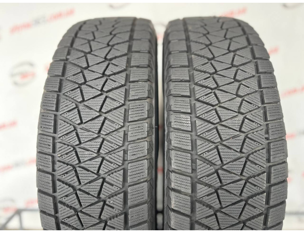 215/70 R16 BRIDGESTONE BLIZZAK DM-V2 8mm