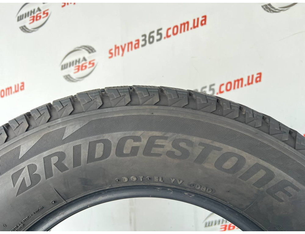 215/70 R16 BRIDGESTONE BLIZZAK DM-V2 8mm