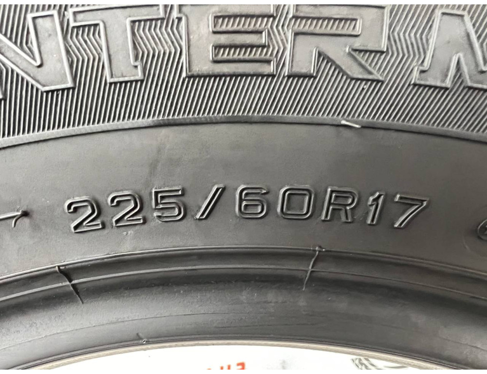 225/60 R17 DUNLOP WINTER MAXX SJ8 8mm