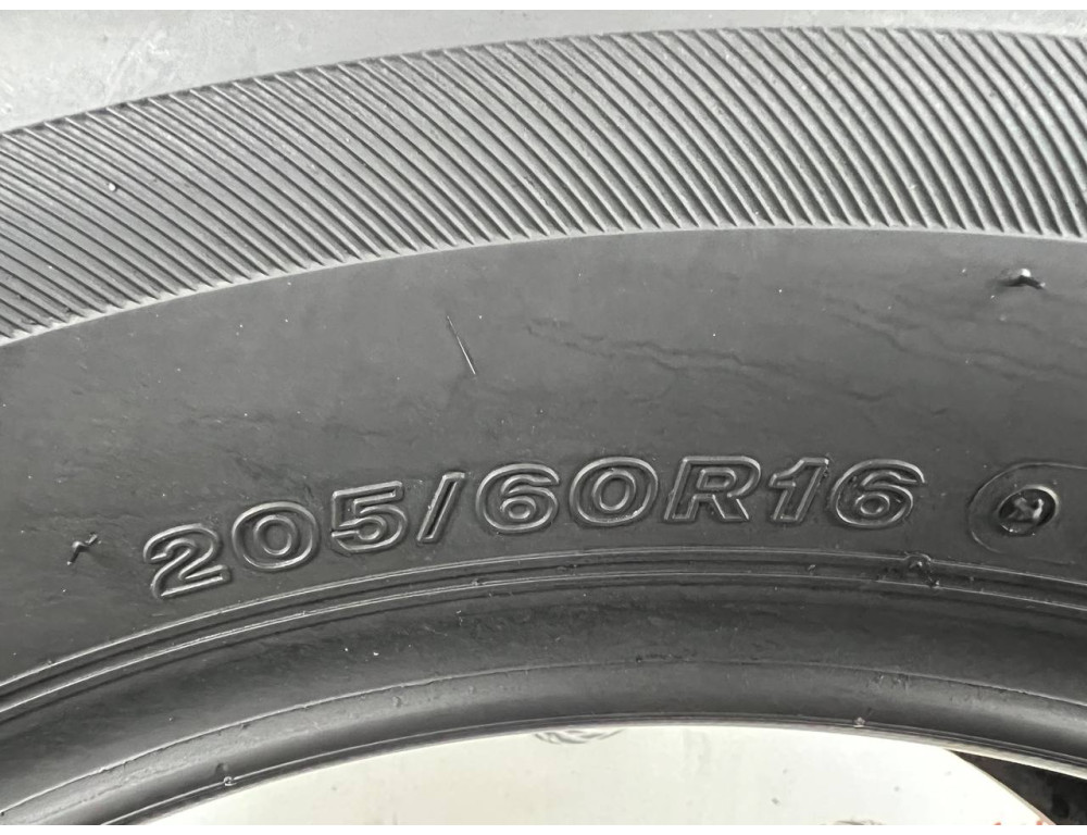 205/60 R16 BRIDGESTONE BLIZZAK VRX 8mm