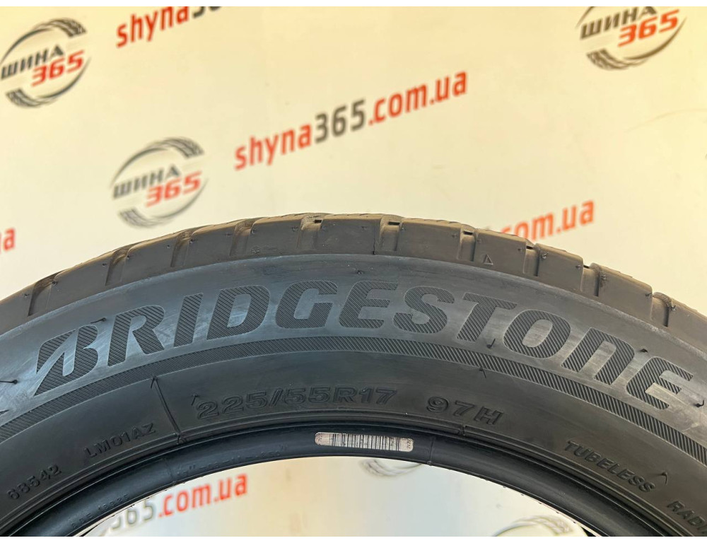 225/55 R17 BRIDGESTONE BLIZZAK LM001 RUN FLAT 5mm