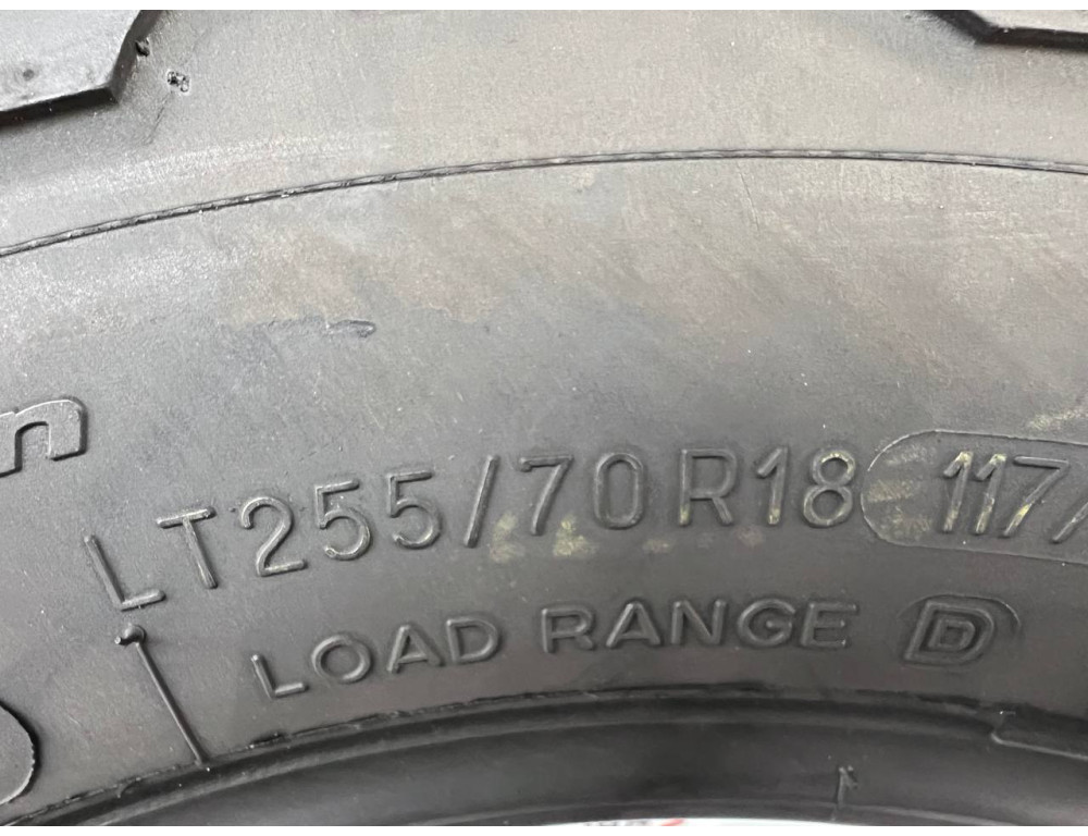 255/70 R18 BFGOODRICH ALL-TERRAIN T/A KO2 5mm