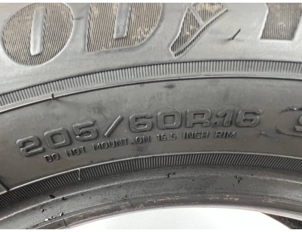 205/60 R16 GOODYEAR ULTRAGRIP 9 PLUS 4mm