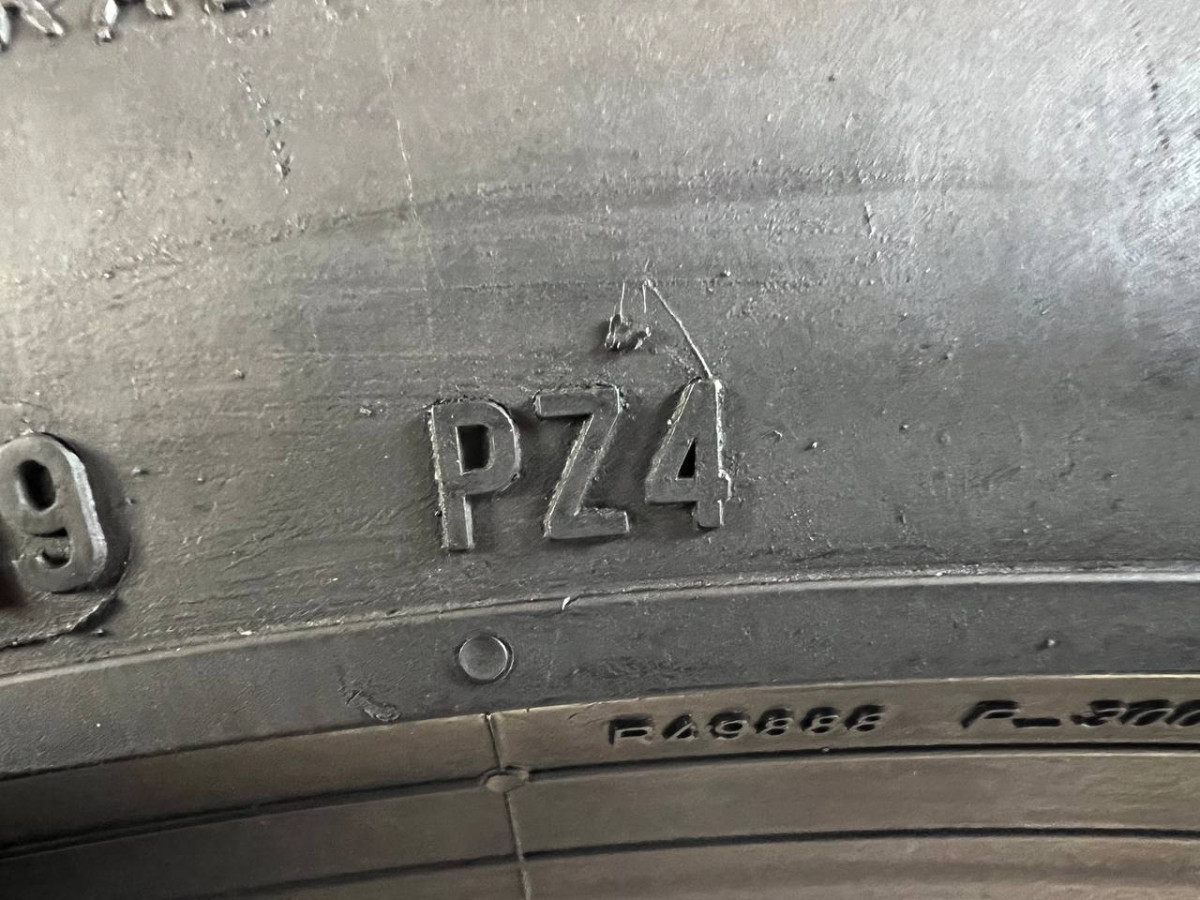 225/45 R19 PIRELLI PZERO PZ4 RUN FLAT 5mm