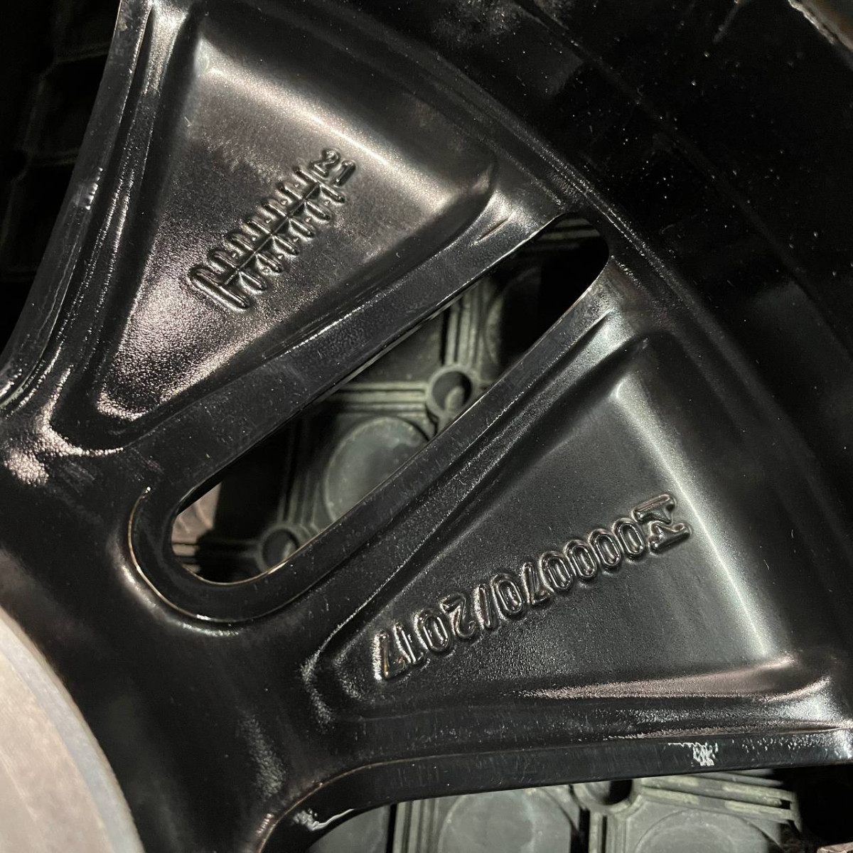 ДИСКИ ДЕМО MERCEDES A1774010000 R16 6.5J PCD 5X112 ET44 DIA66.6 BKF