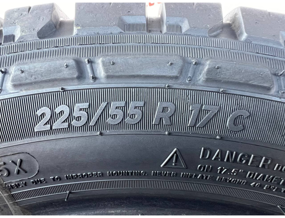 225/55 R17C MICHELIN AGILIS CROSSCLIMATE 7mm