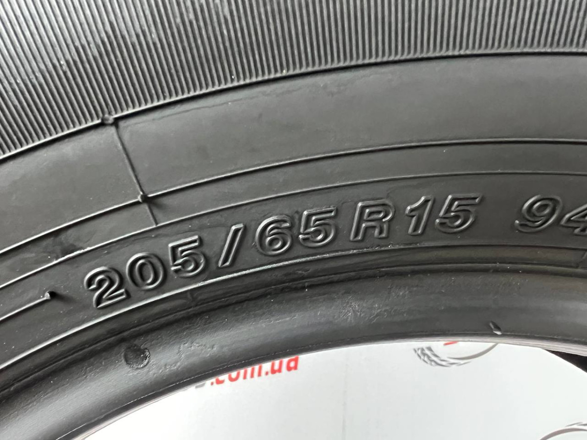 205/65 R15 YOKOHAMA ICE GUARD IG60 7mm