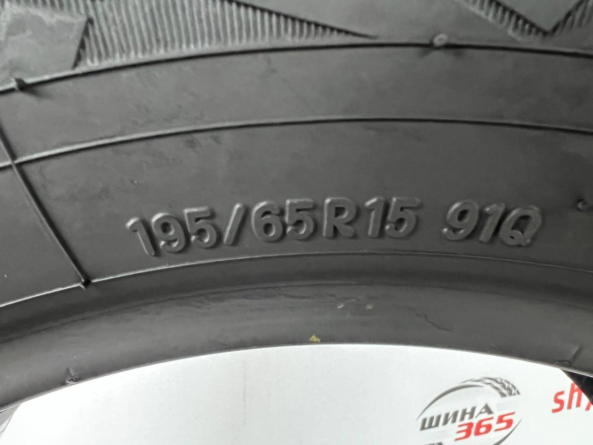 195/65 R15 TOYO OBSERVE GIZ2 6mm