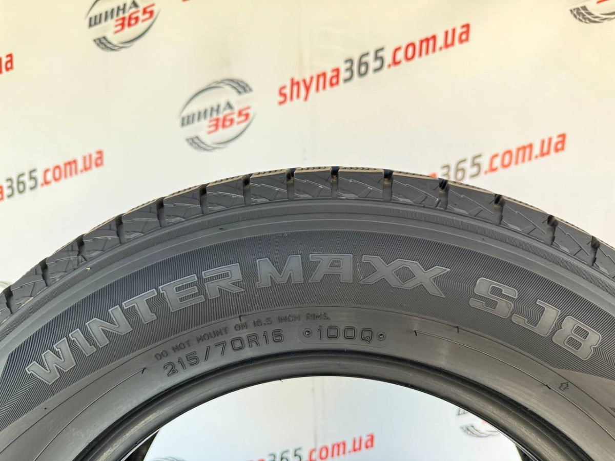 215/70 R16 DUNLOP WINTER MAXX SJ8 7mm