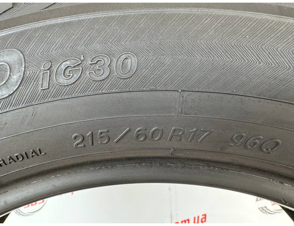 215/60 R17 YOKOHAMA ICE GUARD IG30 8mm
