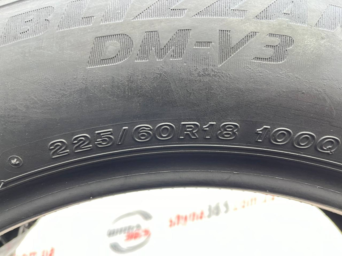 225/60 R18 BRIDGESTONE BLIZZAK DM-V3 8mm