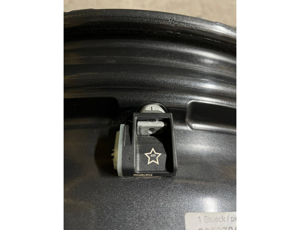 ДИСКИ ДЕМО BMW M 8059724 R20 9.5J PCD 5X112 ET39 DIA66.6 GMF