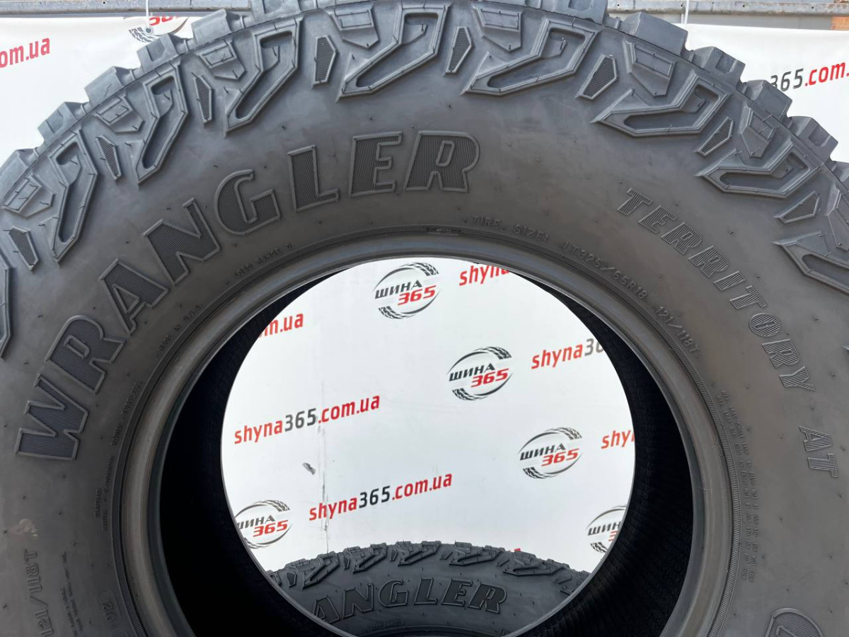 325/65 R18 GOODYEAR WRANGLER TERRITORY AT 8mm