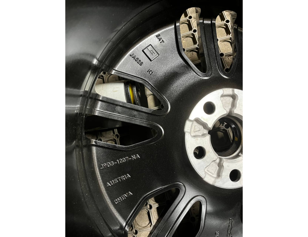 ДИСКИ JAGUAR J9D3-1007-NA R18 7.5J PCD 5X108 ET45 DIA63.4 GMF