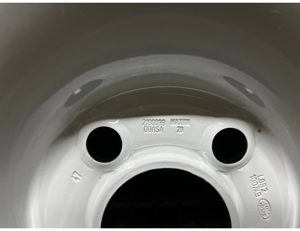 ДИСКИ LAND ROVER L8B21007AB R18 8J PCD 5X120 ET41.5 DIA72.6 W