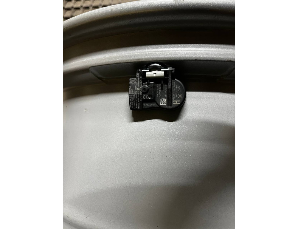 ДИСКИ JAGUAR HK83-1007AA R18 7.5J PCD 5X108 ET45 DIA63.4 S