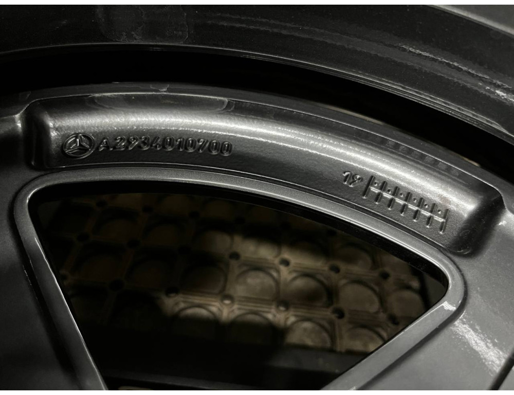 ДИСКИ БУ MERCEDES AMG A2934010700 R19 8J PCD 5X112 ET34 DIA66.6 GMF