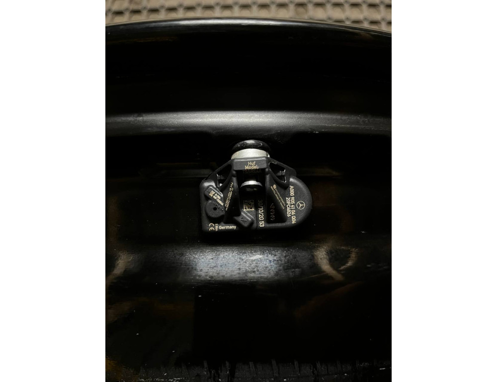 ДИСКИ БУ MERCEDES A1774010700 R18 7.5J PCD 5X112 ET49 DIA66.6 BKF