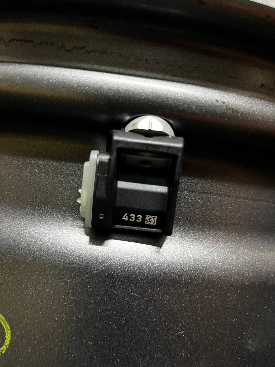 ДИСКИ БУ MERCEDES A2574010800 R18 8J PCD 5X112 ET33 DIA66.6 GMF